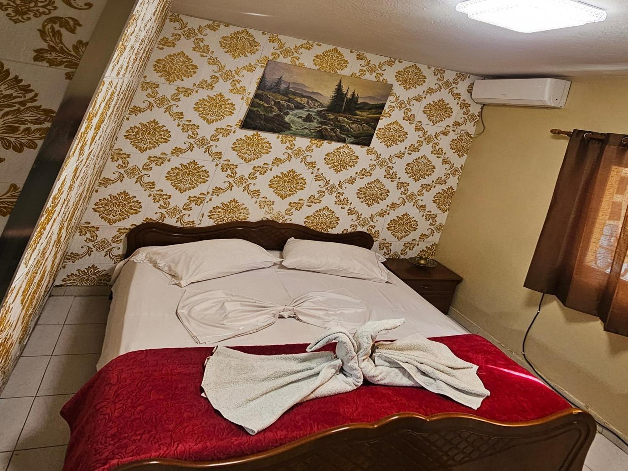 Dafina Hotel Tiranë Phòng bức ảnh