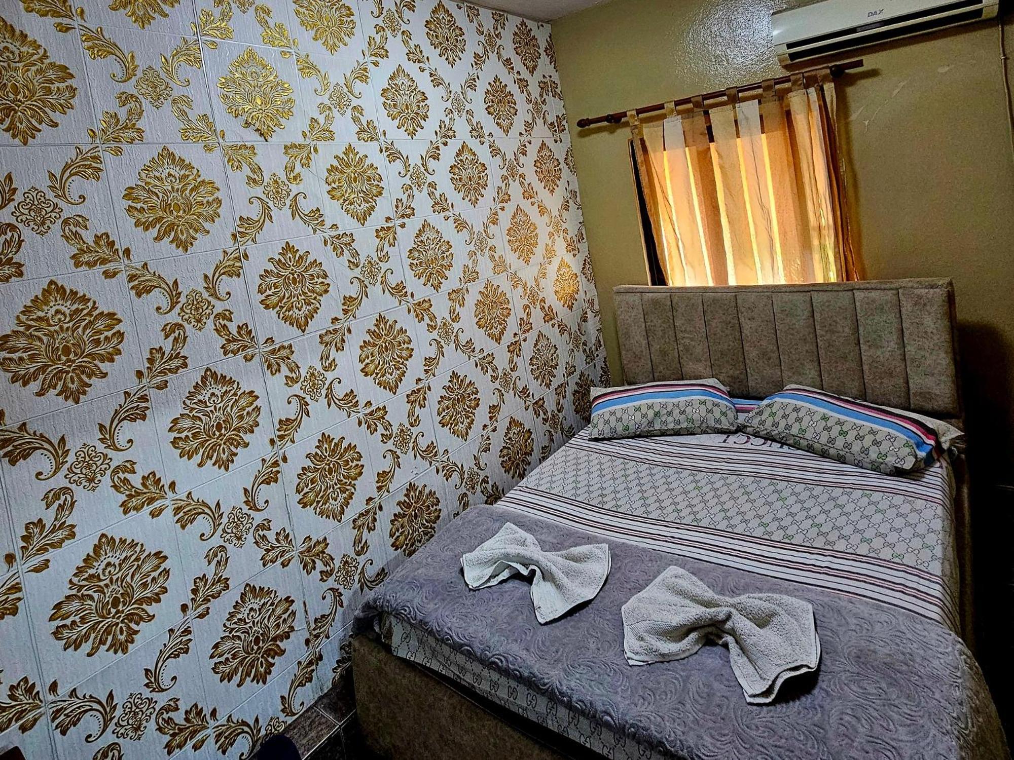 Dafina Hotel Tiranë Phòng bức ảnh