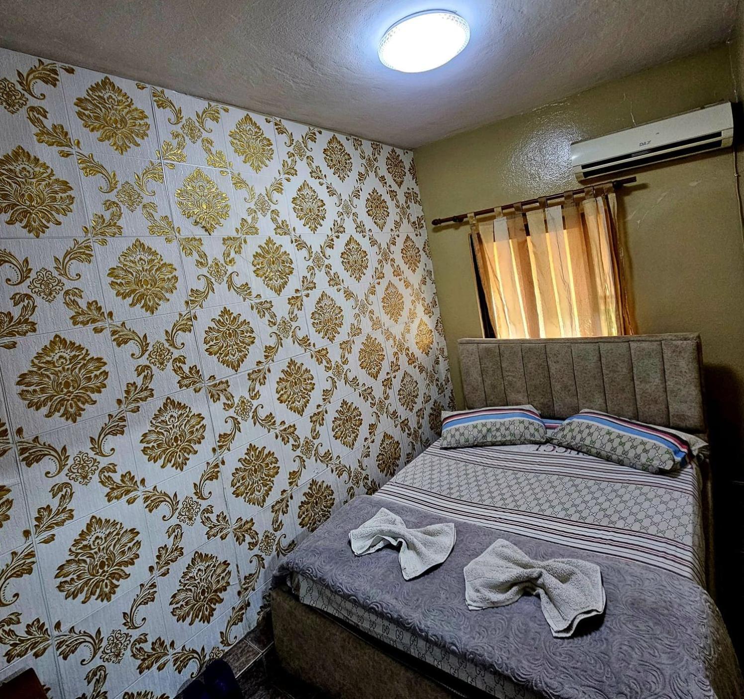 Dafina Hotel Tiranë Ngoại thất bức ảnh